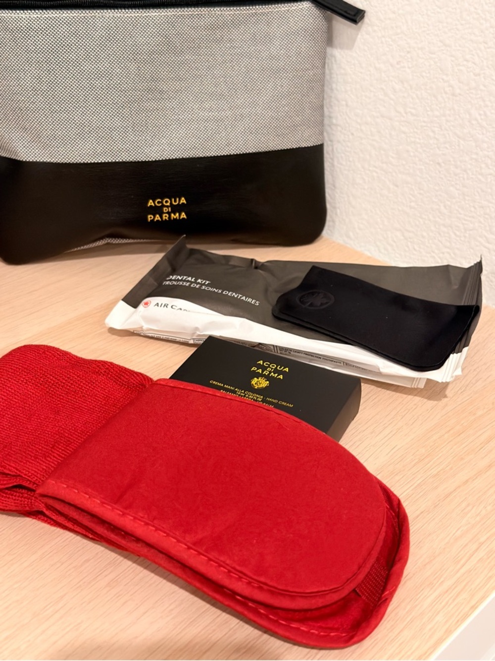 Air Canada Acqua di Parma Black and Gray Pouch